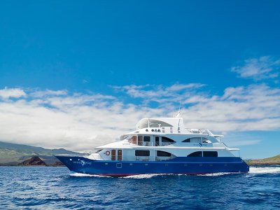 Ocean Spray Luxury Catamaran
