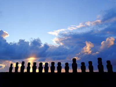 Rapa Nui Statues