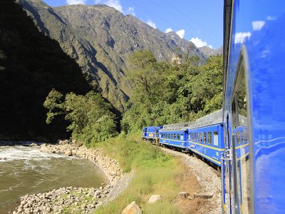 Scenery train journey, Cusco - Machu Pichhu 