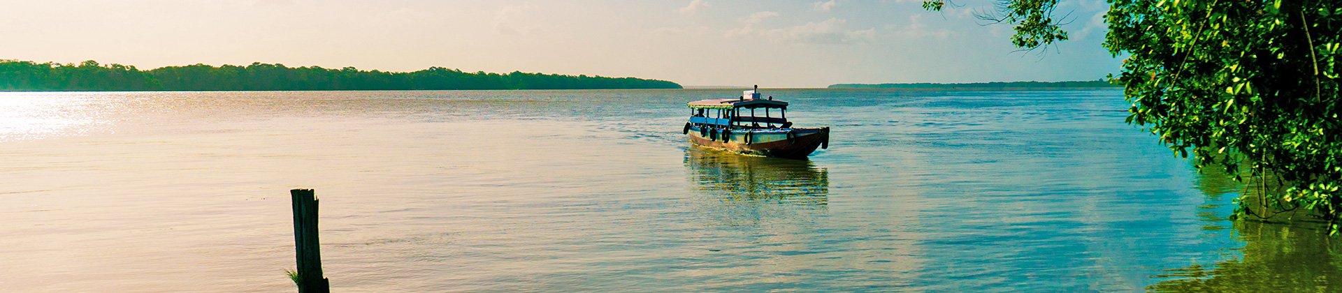 River Taxi, Suriname