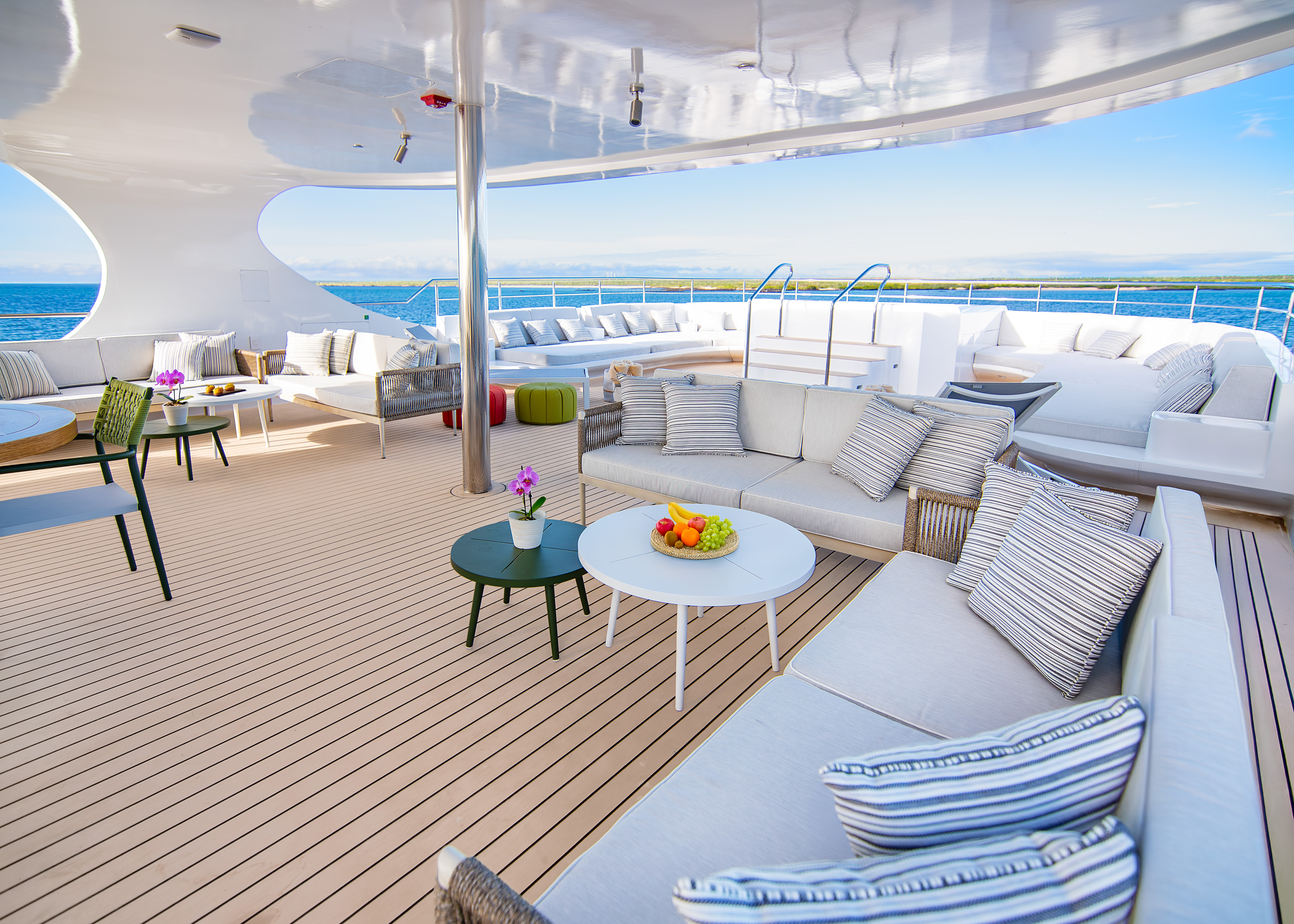 Tribute Sundeck 2 Tribute Sundeck 2