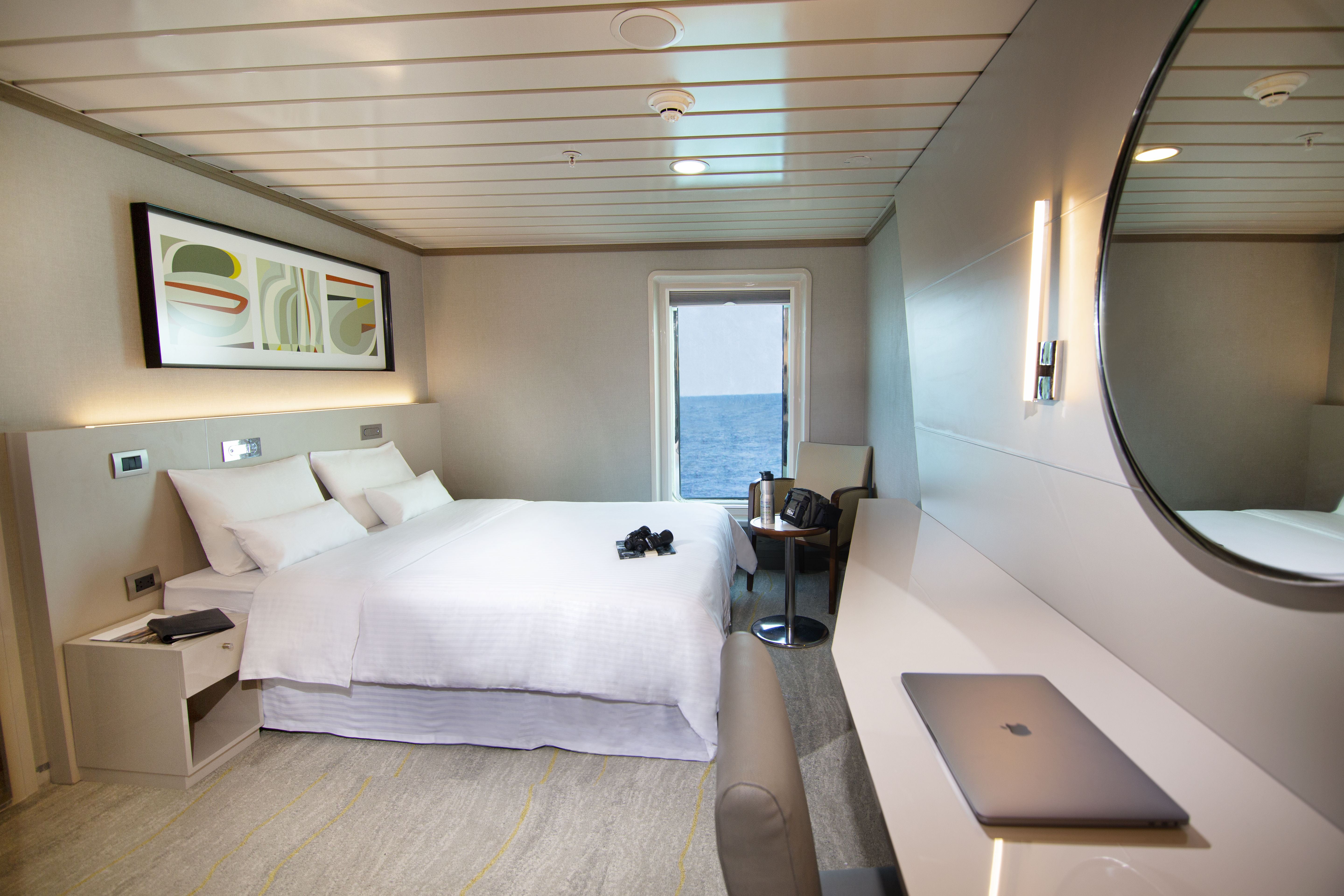 Yacht La Pinta Cabin Luxury Yacht La Pinta Cabin Luxury