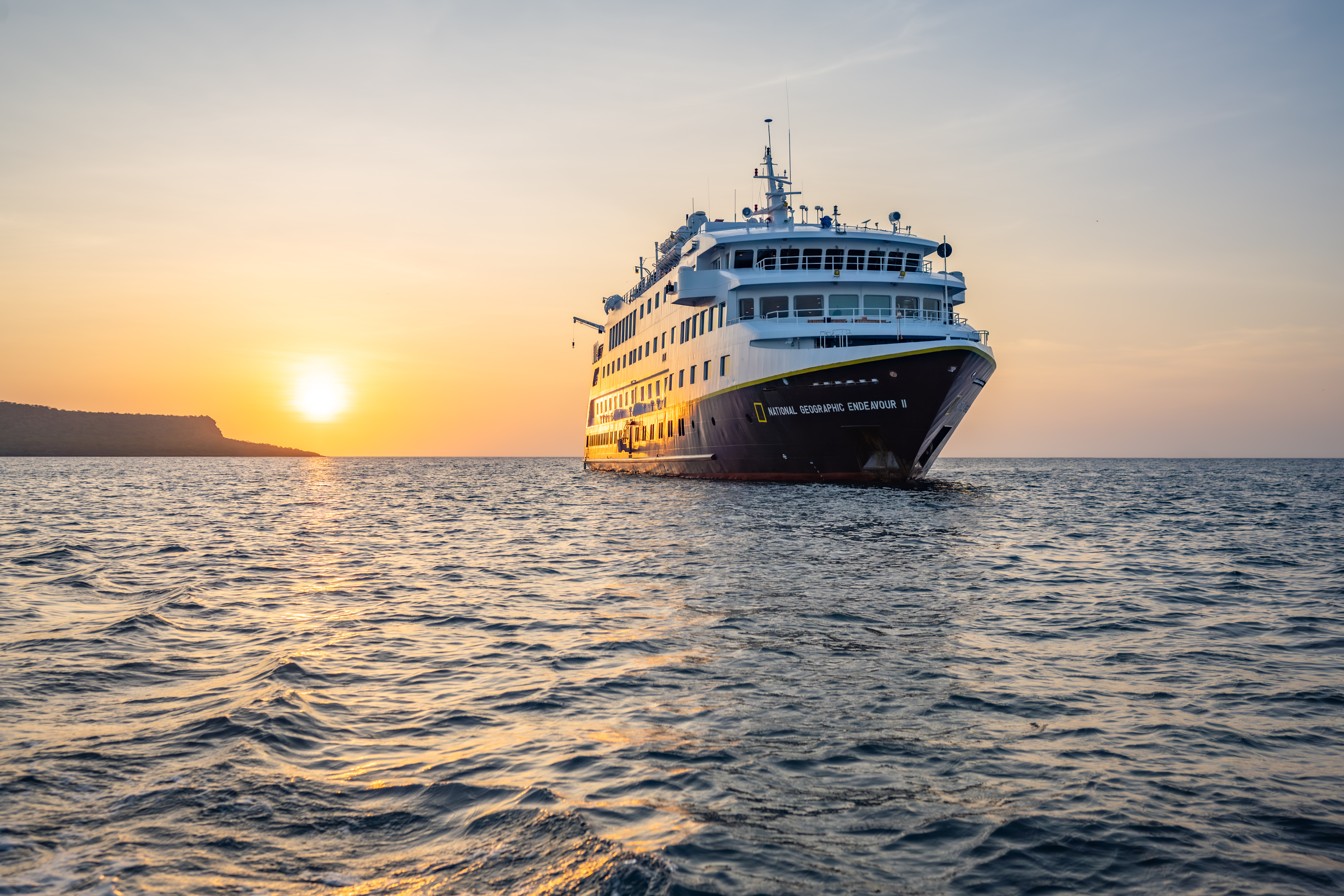 LEX Ship NG Endeavour II Exterior Ecuador Galapagos Islands KF EC24 068