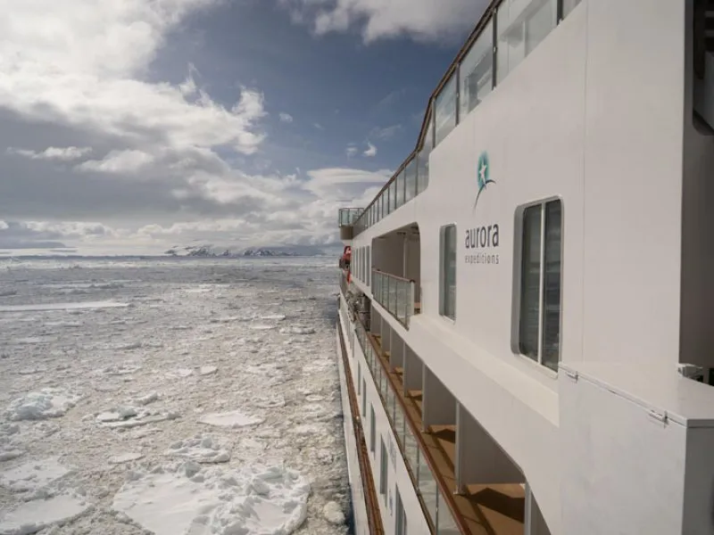 Aurora Expeditions Greg Mortimer6