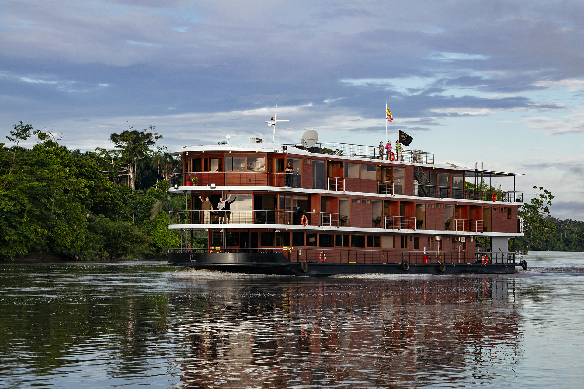 M V Manatee Amazon Explorer 2