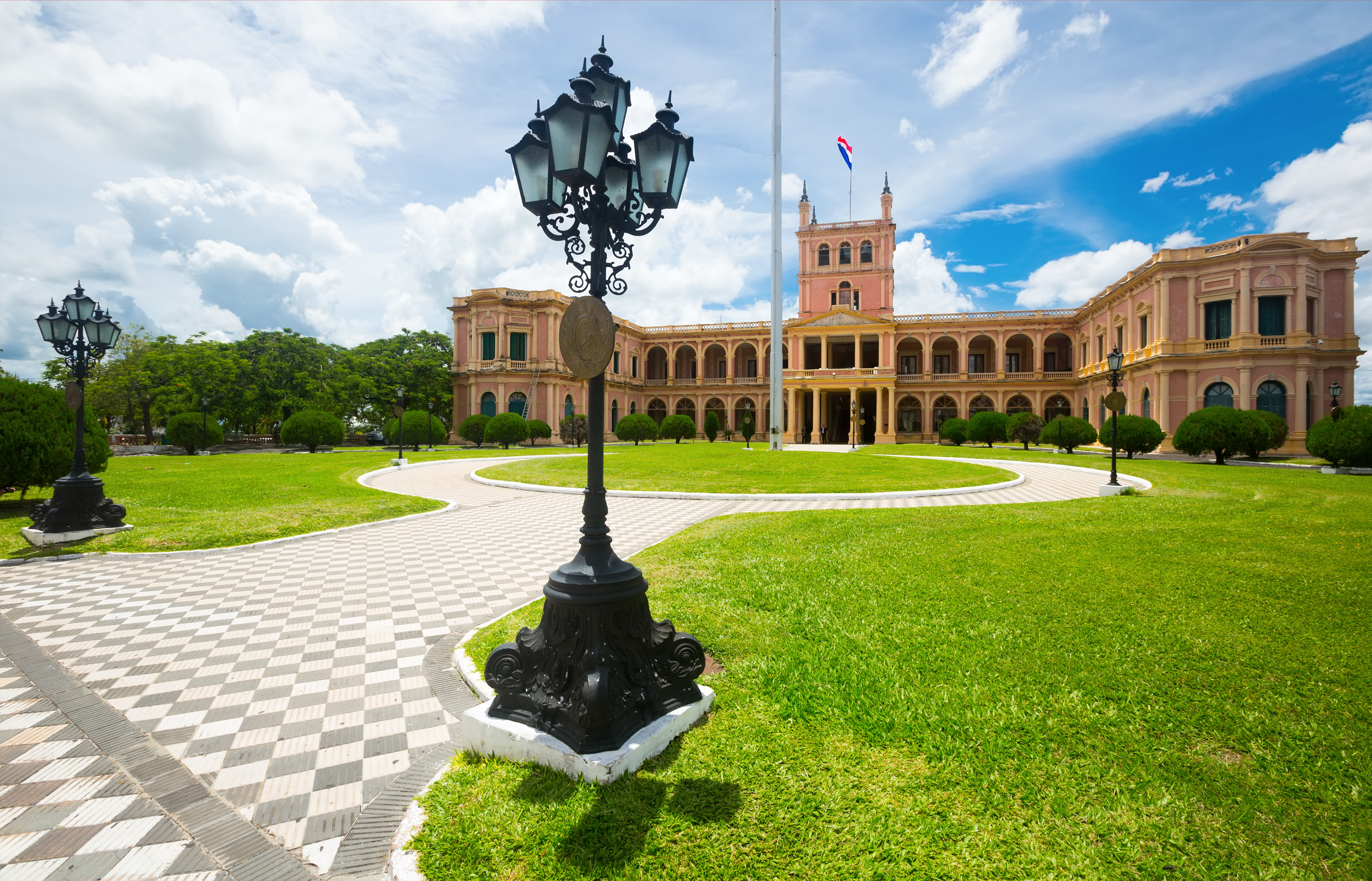 Palacio De Los Lopez Official Residence Of Government And President Of Paraguay. Asuncion, Paraguay Palacio De Los Lopez Official Residence Of Government And President Of Paraguay. Asuncion, Paraguay
