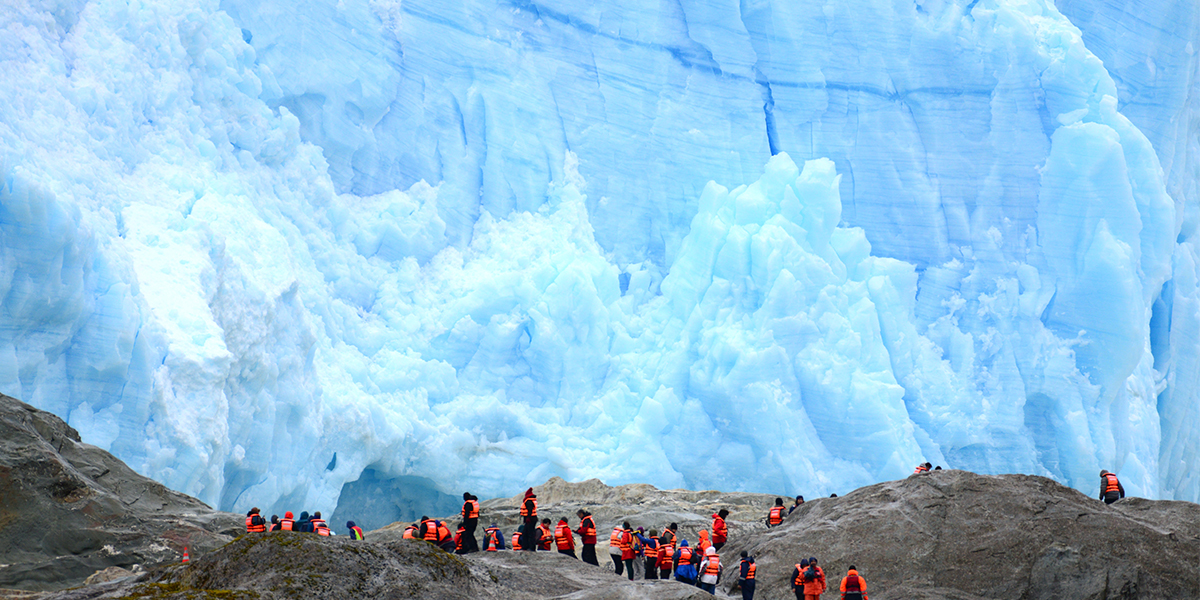 El Brujo Glacier Skorpios