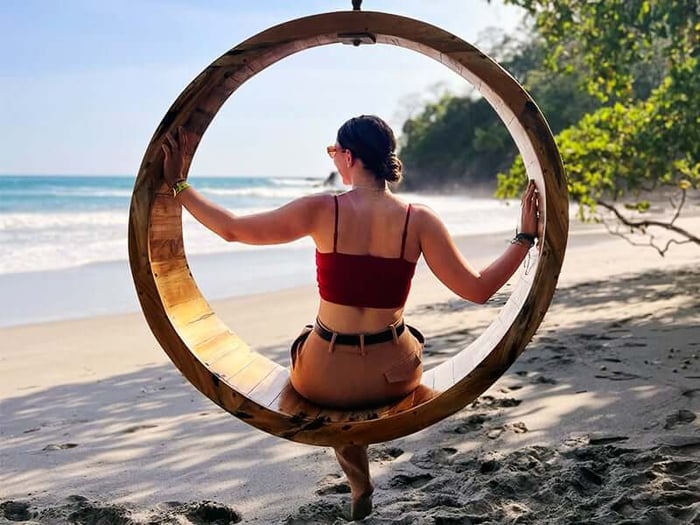 Julia Costa Rica Swing
