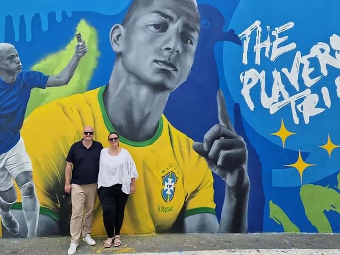 Martin And Sarah In Front Of A Richarlison Themed Mural In Sao Paolo Martin And Sarah In Front Of A Richarlison Themed Mural In Sao Paolo
