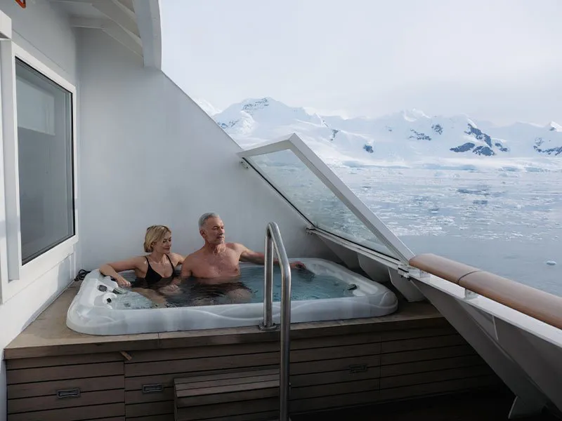 MS Fridtjof Nansen Cabin Hot Tub