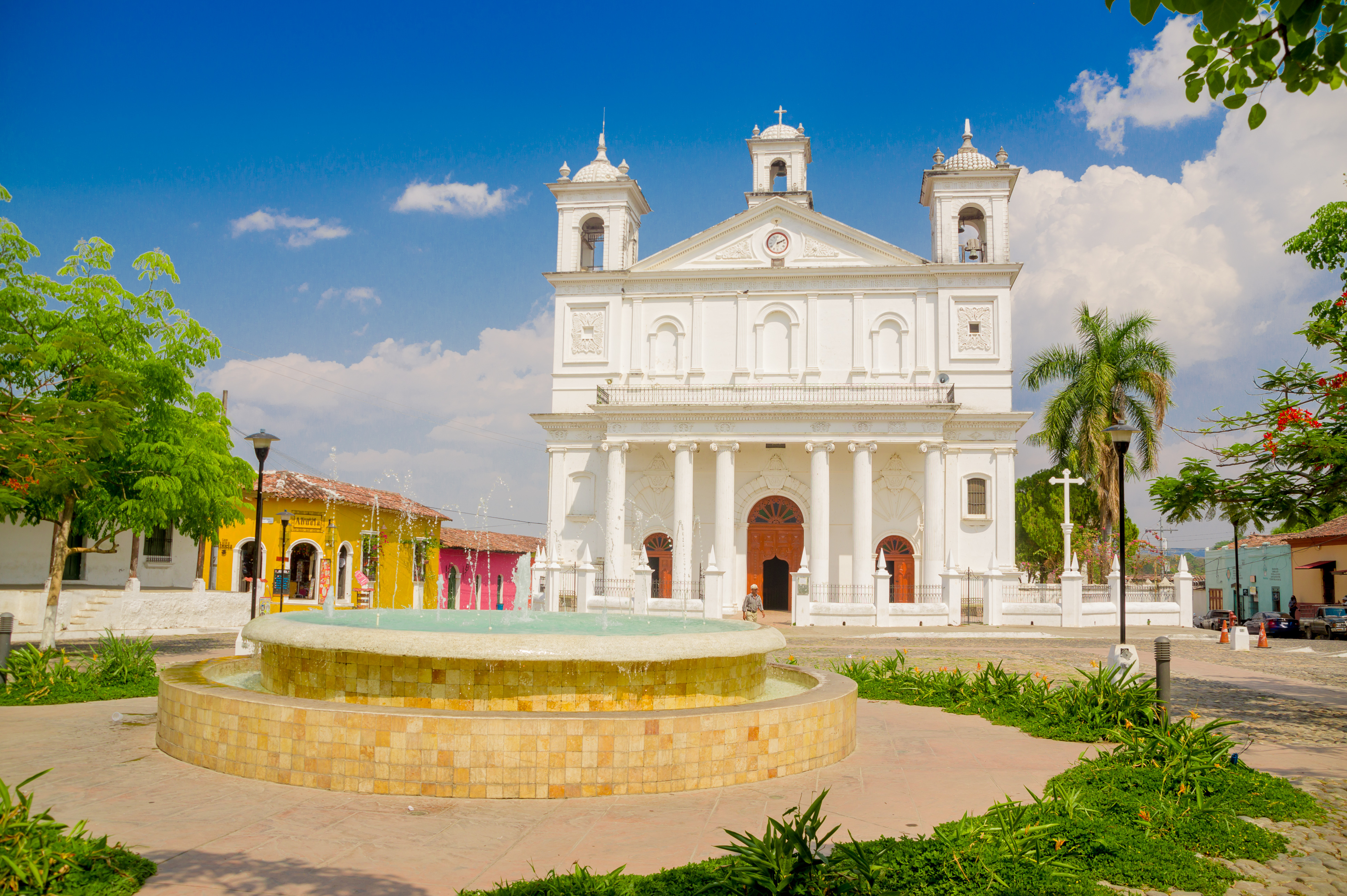 Main Square Church, Suchitoto Town In El Salvador Main Square Church, Suchitoto Town In El Salvador
