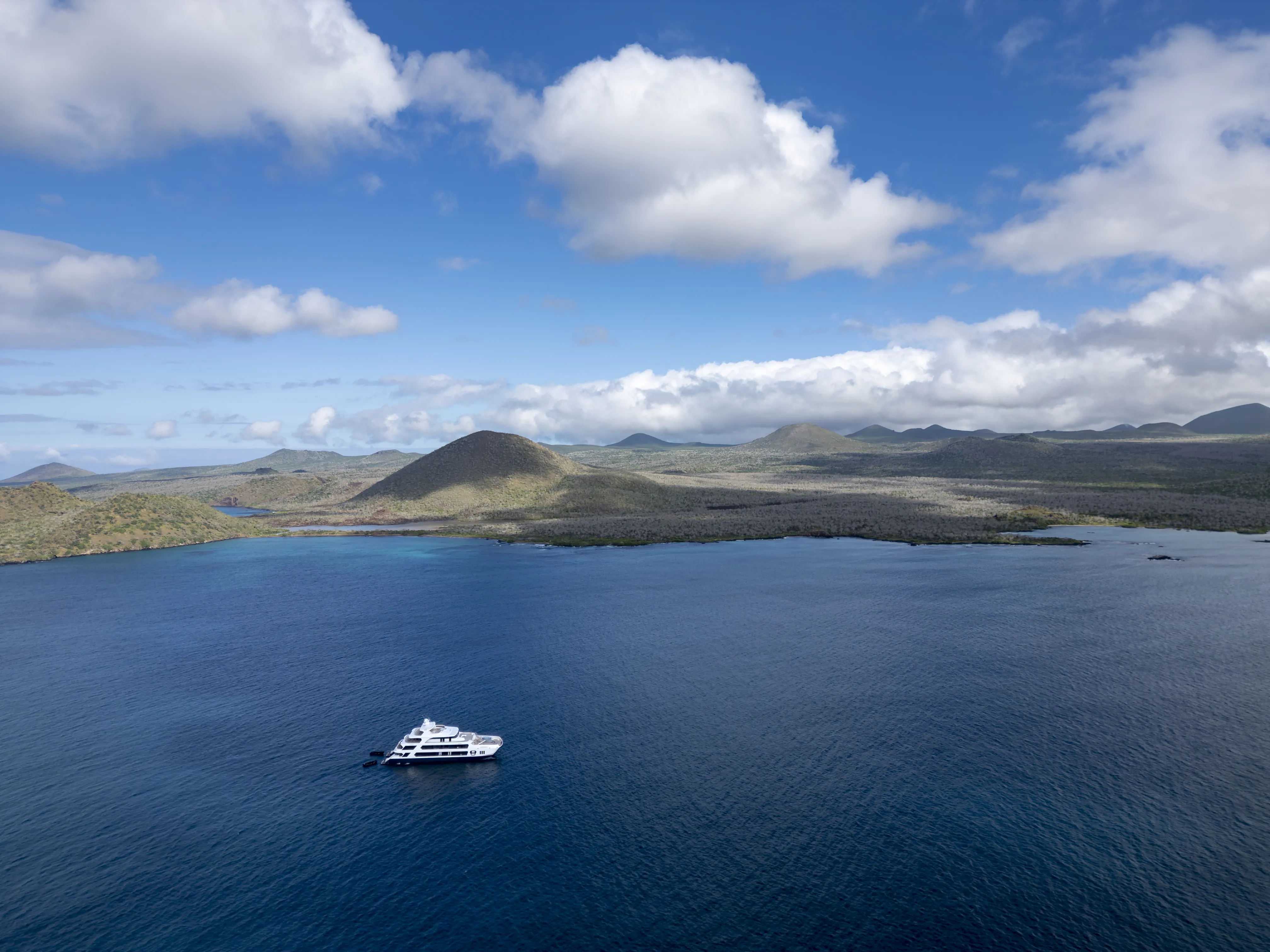 Panoramic 19 Hermes Galapagos Mega Catamaran Panoramic 19 Hermes Galapagos Mega Catamaran