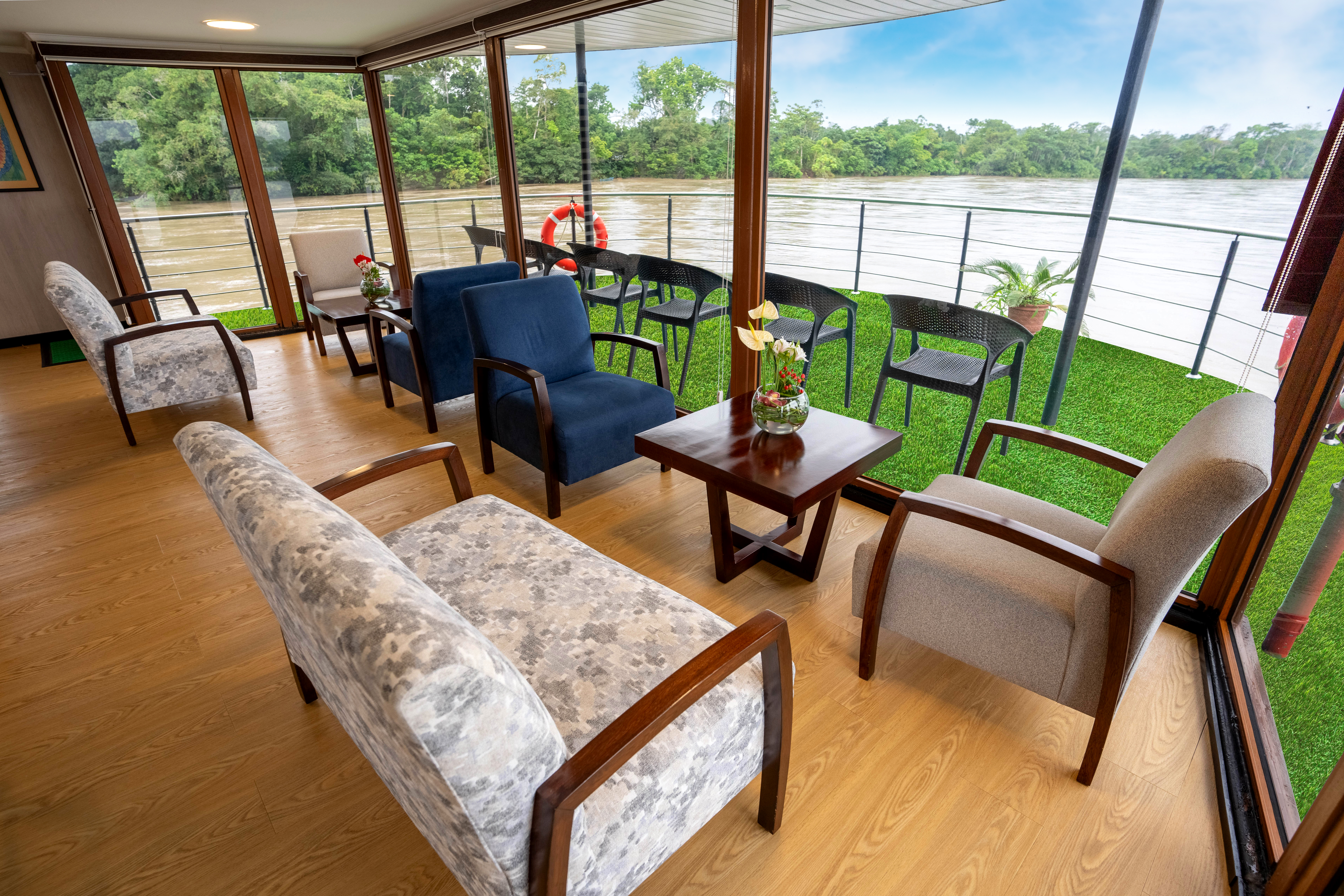 Crystal Reading Room Social Areas Anakonda Amazon Cruise 2 Crystal Reading Room Social Areas Anakonda Amazon Cruise 2