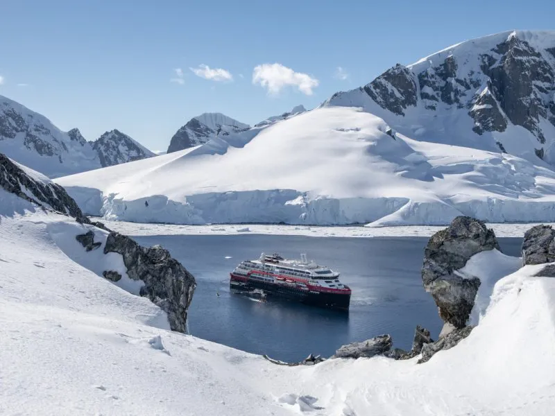 Roald Amundsen 8