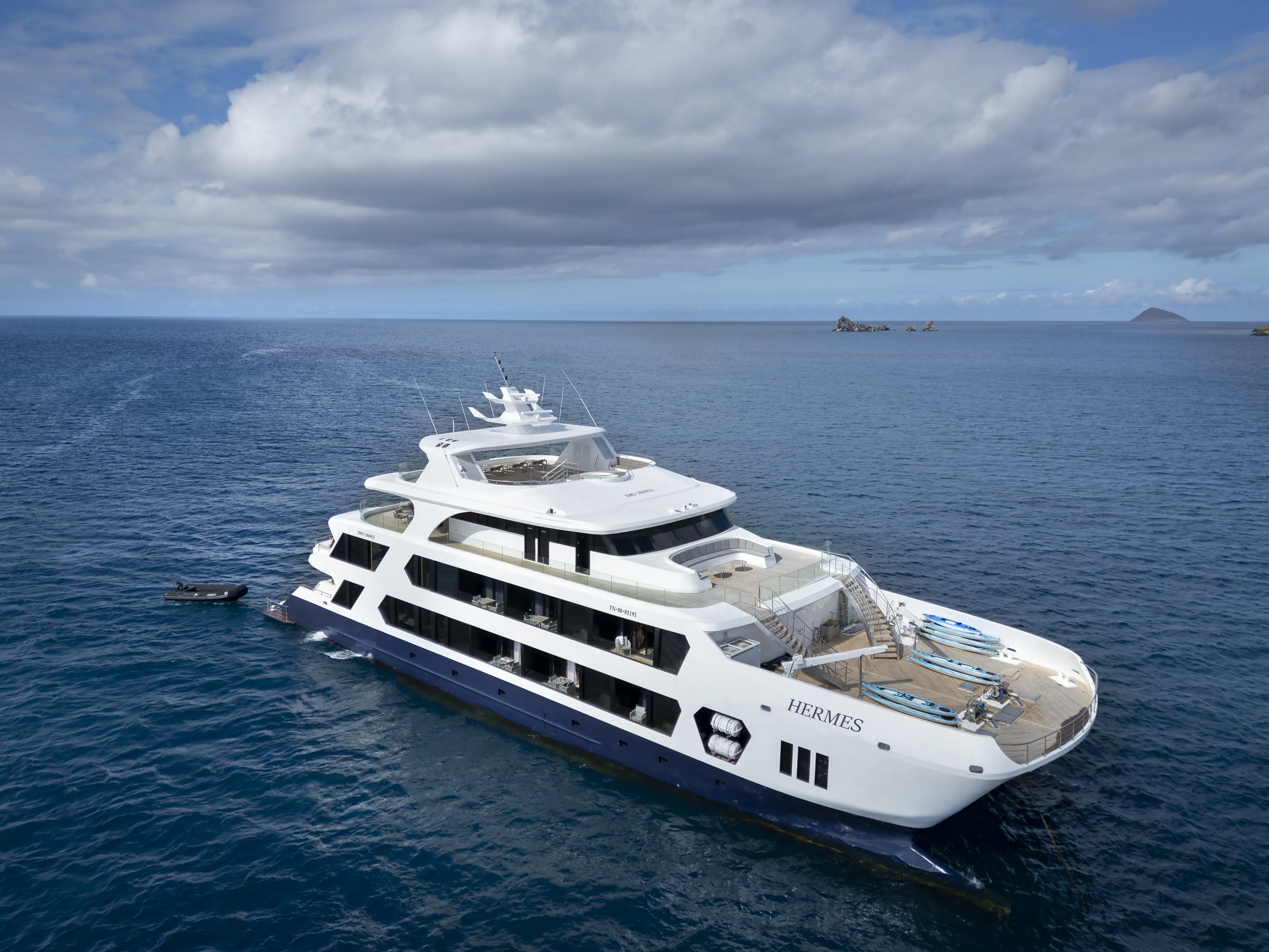 Panoramic Hermes Galapagos Mega Catamaran Panoramic Hermes Galapagos Mega Catamaran