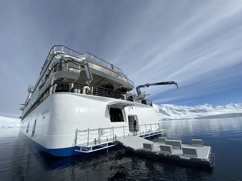 Aurora Expeditions Greg Mortimer11