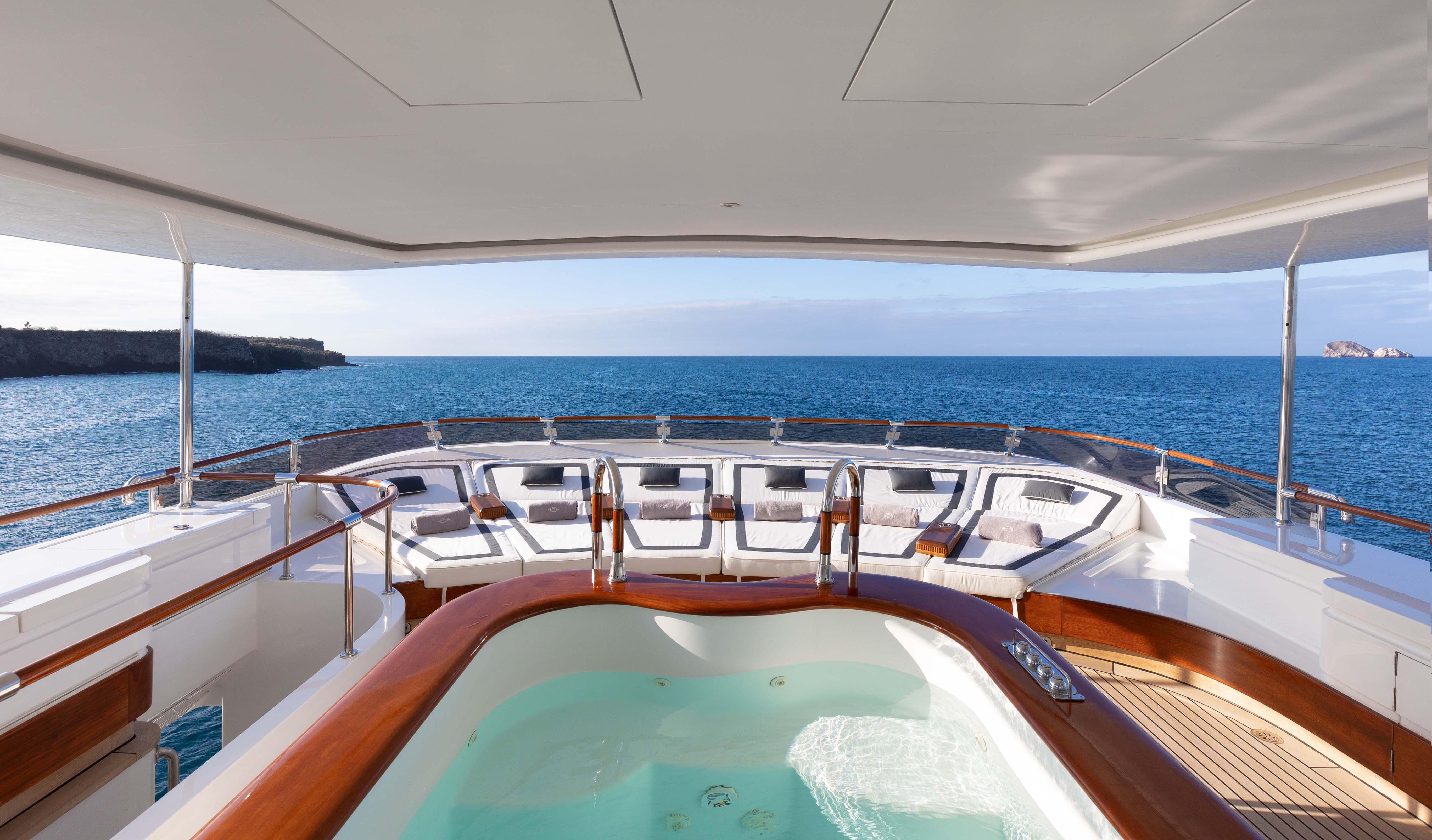 Aqua Mare Topdeck Sunbed 02