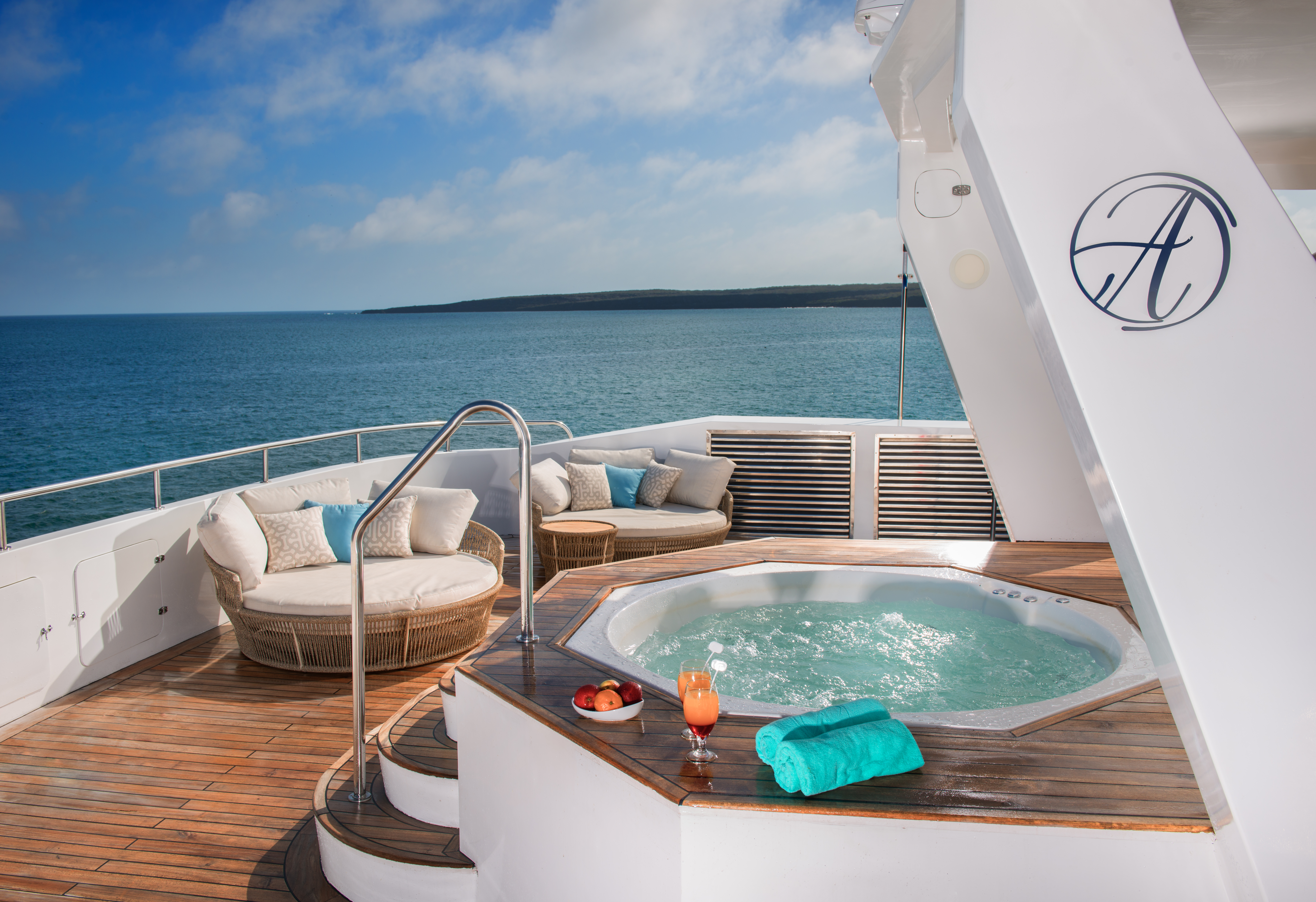 Alya jacuzzi Alya jacuzzi